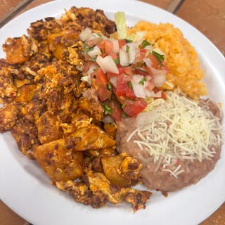 Huevos con Chorizo