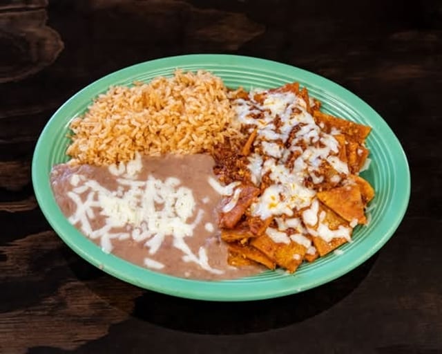 Chilaquiles con Chorizo.